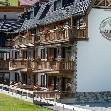 The Lodge By Regina Зёльден Экстерьер фото